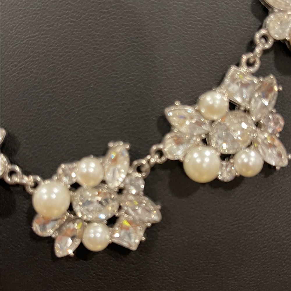 Rhinestone & Pearls - Picture 2 of 3